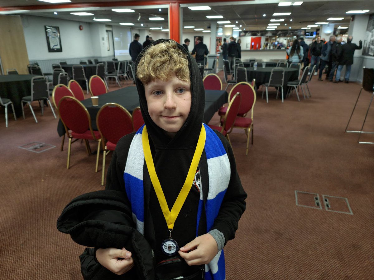 Just got back after an hour and a half drive with matchday 50 completed. County Ground ✅ Liam is still buzzing after an amazing gesture from <a href="/Mfernandes20__/">Michael Fernandes</a> who gave Liam his runners up medal from tonights game. Thank you sooo much, he was speechless by this gesture 👊