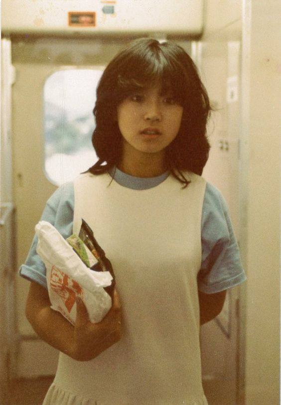 AKINA NAKAMORI
early 1980's
The goddess among the idols !
#Japan #JapaneseMusic #JPop #Idol #Showa #ShowaIdols #NakamoriAkina #中森明菜