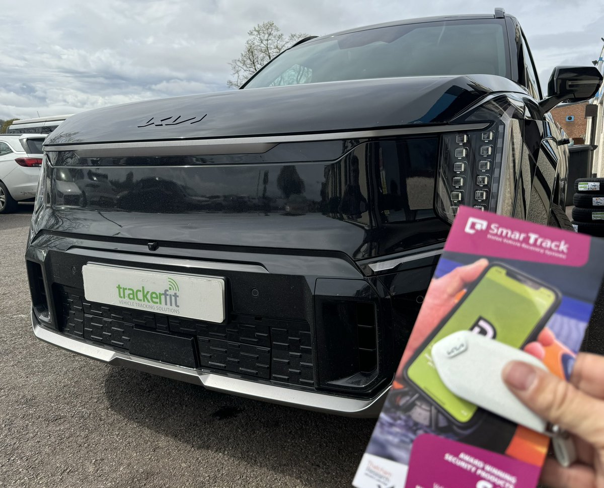 TrackerFit's tweet photo. 2024 Kia EV9 now protected with Smartrack S5 D-iD vehicle tracking device 🔐 📡 👮‍♀️

Protect your pride and joy with an insurance approved tracker from £189 fitted inc vat! 

☎️ 0800 756 5100
🖥️ https://t.co/DvacKy7efQ
💬 Live chat 

#kia #kiaev9 #kiatracker #smartrack #trackerfit https://t.co/Y5dyc6KO8M