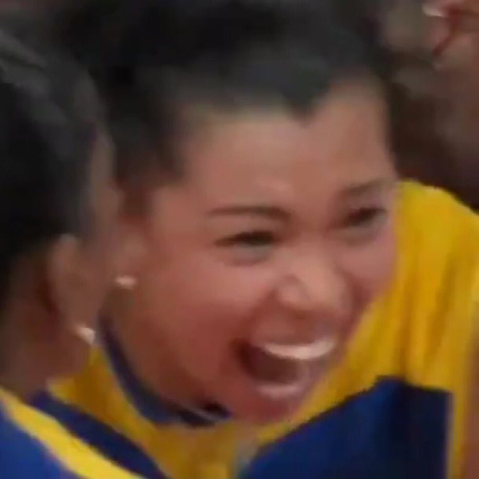 ellatsd's tweet photo. Ta mas agora imagina Carolana, Thaisa e Adenizia KKKKKKKKKKKKKKKKKK SELEÇÃO DAS LOUCAS MESMO https://t.co/N8TNYxGftP