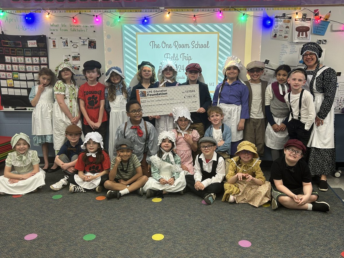 SeiterMrs's tweet photo. Thank you to the LPS Foundation for giving so many of our 2nd graders the opportunity to dress up for our one room schoolhouse field trip! It was a fantastic day of fun and learning! @CoolidgeCougars @LPS_Foundation #livoniapride https://t.co/LvJDdSvHc5