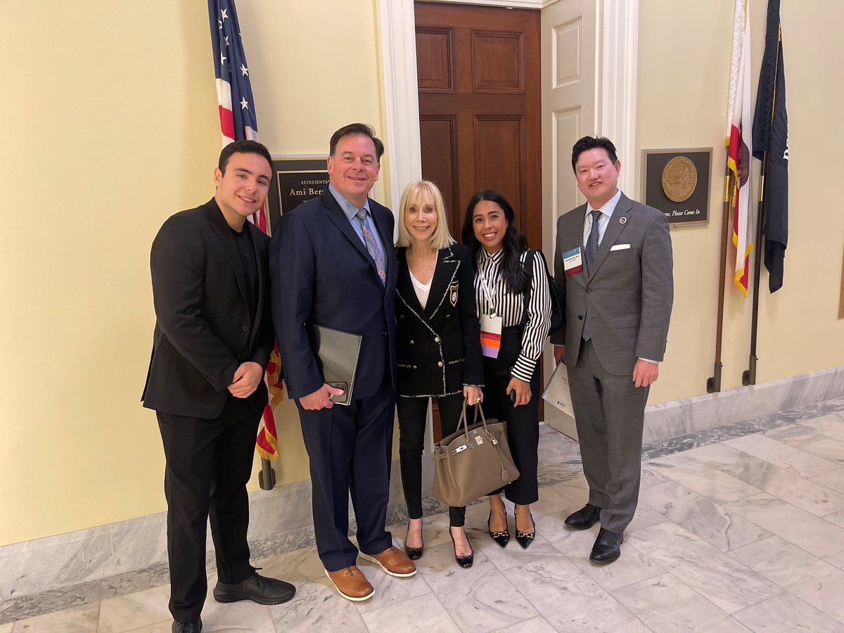 SutterHealth's tweet photo. We're delighted to be participating in the @Metro_Chamber's Capitol-to-Capitol program, where Sutter leaders and board members are spending the week discussing the region’s healthcare needs alongside their fellow regional healthcare organizations. #CapToCap #CapToCap24 https://t.co/y8Bpsbkj7D