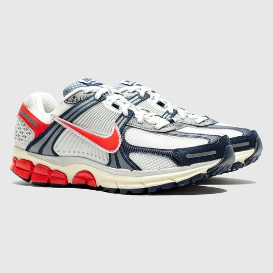 snkr_twitr's tweet photo. AD: Nike Zoom Vomero 5 'USA' 🇺🇸

Shop -> https://t.co/JX7h4vP1sN https://t.co/bEvVnWbuFC