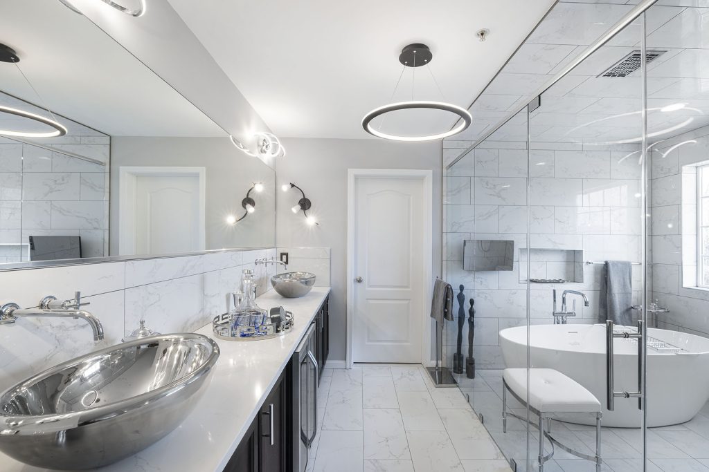 capitolbuild's tweet photo. Elevate your personal routine with a #BathroomRemodel by #CapitolDesignBuild! 

From elegant designs to functional layouts, we bring dreams to life. Contact us now, and let's get started on creating a bathroom oasis tailored just for you! (703) 436-6919 https://t.co/RxPaPFPRBY https://t.co/UqopJBwMwT