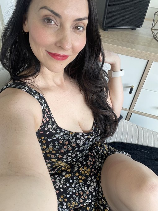 Cam calls are going great today! If you&rsquo;re already a Skype contact pls reach out! So nice to reconnect
