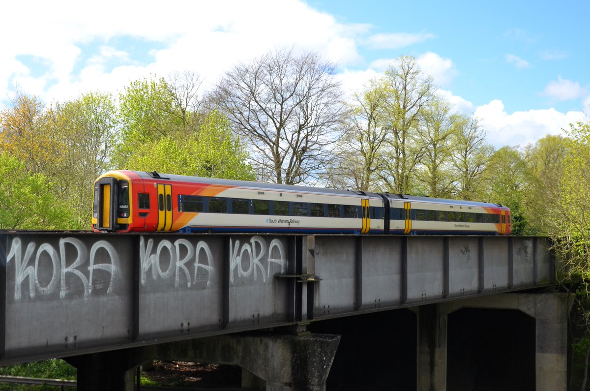 Basingstoke this lunchtime, a couple of <a href="/DBCargoUK/">DB Cargo UK</a> 66s, a pair of <a href="/GBRailfreight/">GB Railfreight</a> EDs, and a <a href="/SW_Help/">SWR Help</a> 158 for good measure....