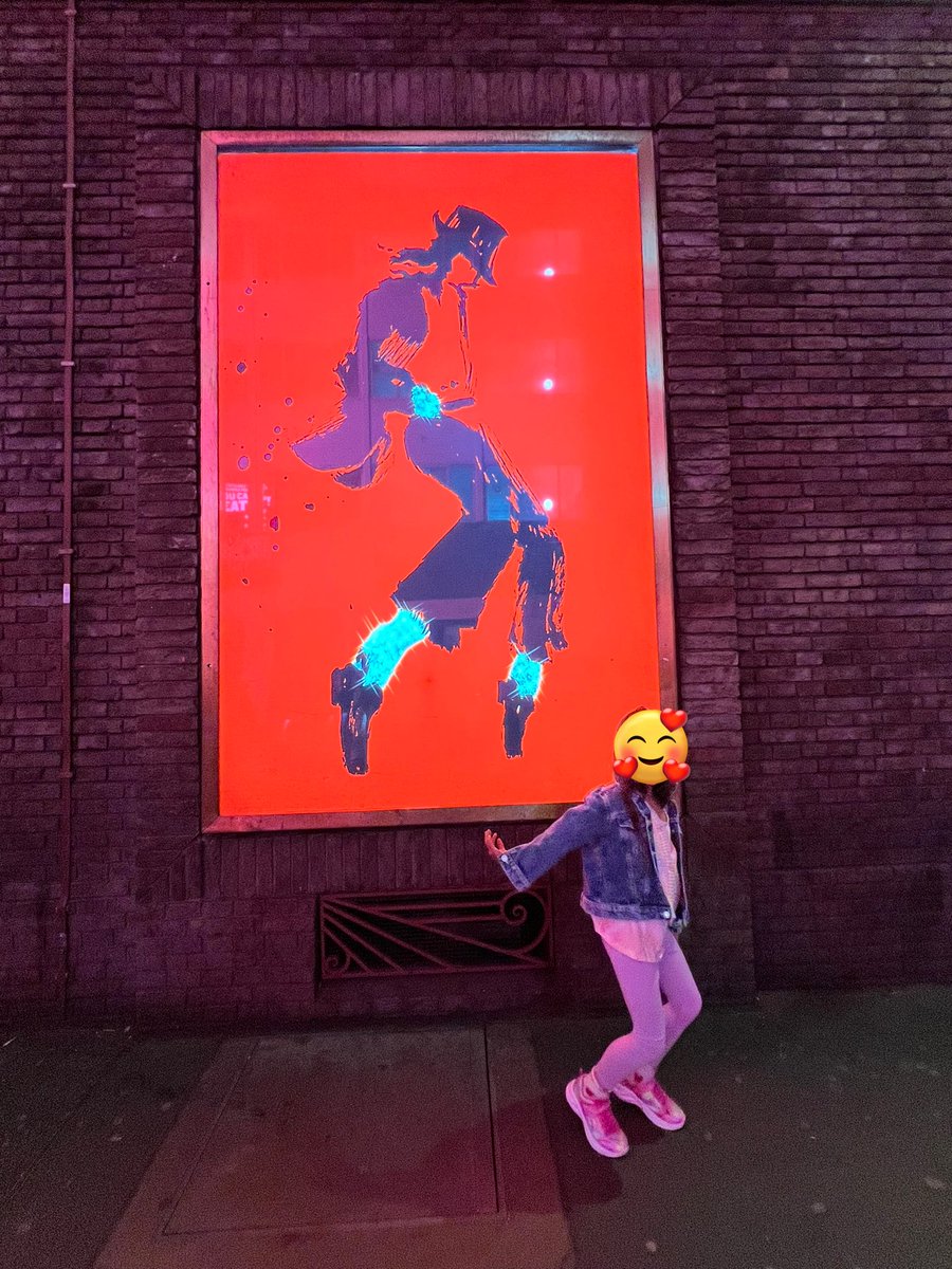 Saw @MJtheMusical this evening and bloody LOVED it! My kid did too. Phenomenal lead, fantastic cast and all-round ruddy good time. 

So worth it, I’ll be going again soon! 🌟🌟🌟🌟🌟