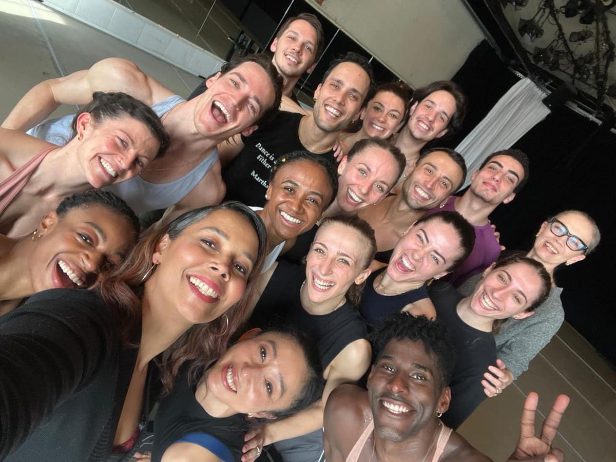 Rhiannon Giddens tweet media