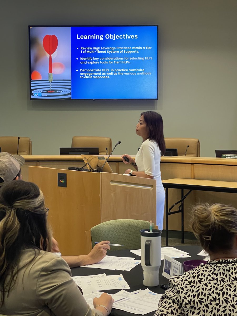 equityanddesign's tweet image. Team member Barby Castro, sharing the selection and evaluation of High Leverage Practices within Tier 1 of MTSS with school teams from ⁦@CoronadoUnified⁩! #highleveragepractices #studentengagement ⁦⁦@SoCountySELPA⁩ ⁦@SanDiegoCOE⁩ ⁦
