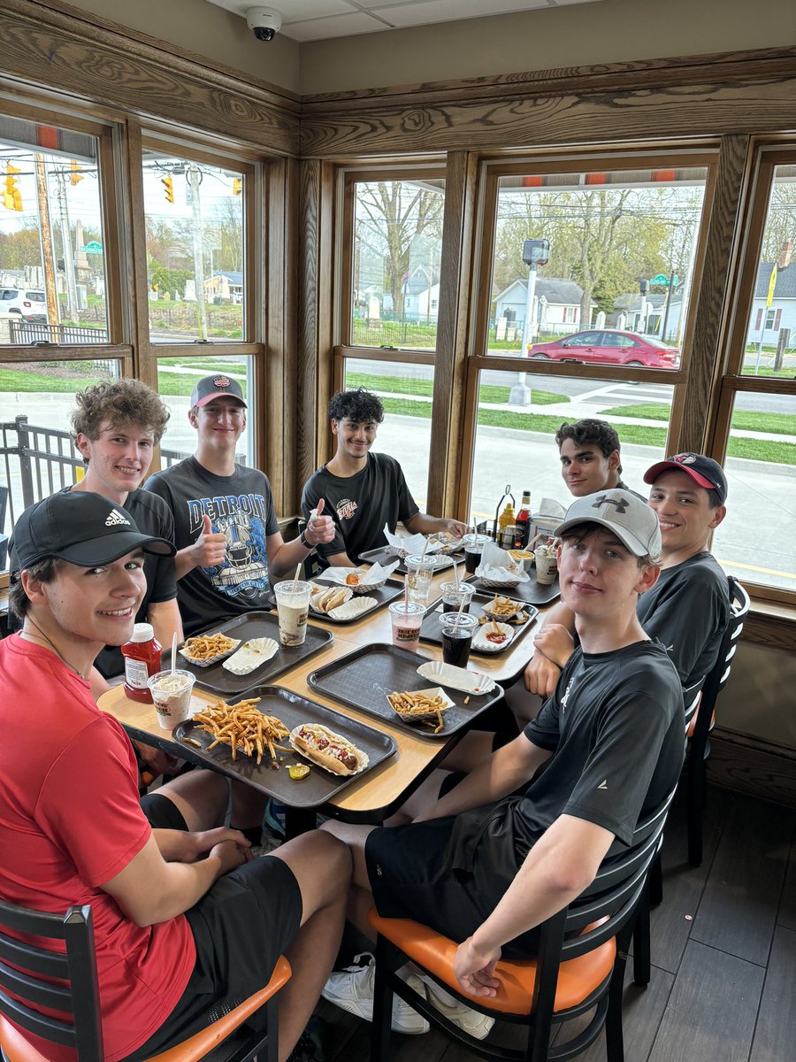 The boys tennis team celebrated after their victory today with some Hot Dog Heaven!