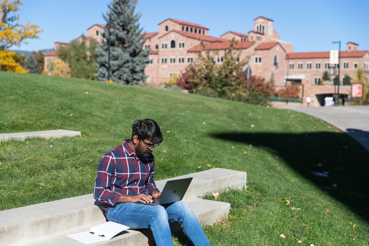 Time is running out! ⏰ Register for the virtual discussion of the Master of Arts in Corporate Communication hosted by program faculty on April 23rd! Don’t miss out! 🗣️ Register now ⬇️ ce.apply.colorado.edu/register/?id=a…