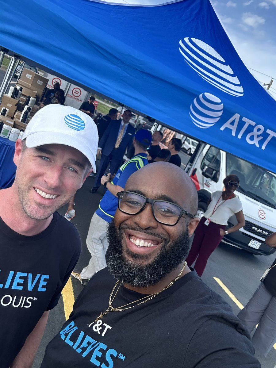 Mike Mitchell (Money Makin Mitch) (@mikemitch85) on Twitter photo Helping to bridge the #digitaldivide laptop distribution! <a href="/KAMOkonnects/">πΎπ΄ππ</a> <a href="/KAMO_ImMOrtals/">The ImMOrtals</a> Helping to bridge the #digitaldivide laptop distribution! <a href="/KAMOkonnects/">πΎπ΄ππ</a> <a href="/KAMO_ImMOrtals/">The ImMOrtals</a>
