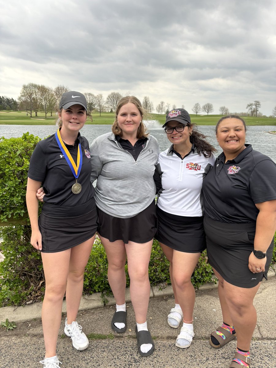 SXU_Golf's tweet photo. Congrats to Emily Hunt placed 2nd today! The team placed 5th!! #rollcougs⛳️ https://t.co/sB83IqFWVc