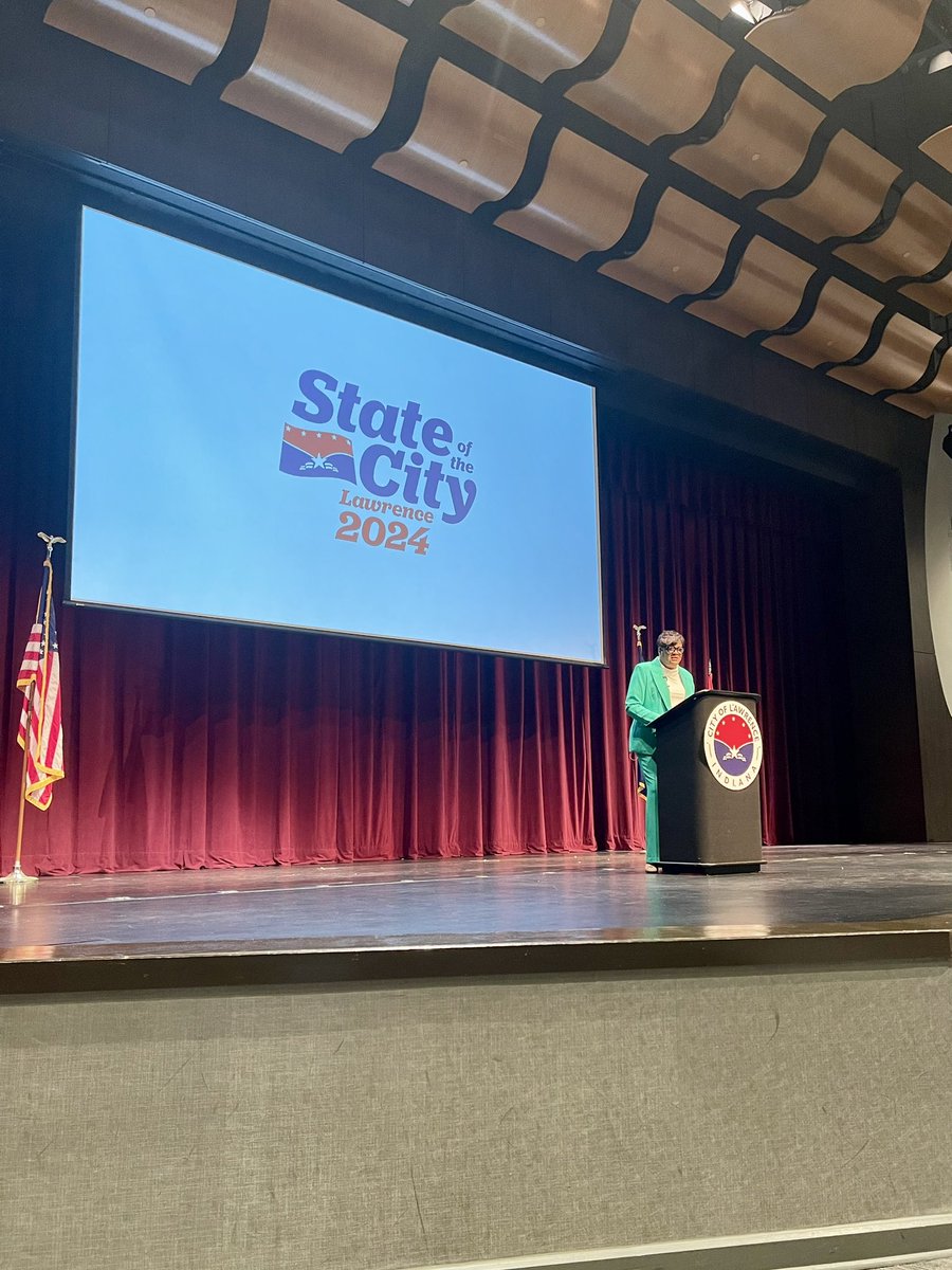 The City of Lawrence is in great hands! So glad to celebrate @DebWhitfield’s first State of the City address with fellow Reps Bartlett and @RCShackleford as well as Indy City Councilors @MaggieALewis @nickroberts317 @BootsForIndy this evening!