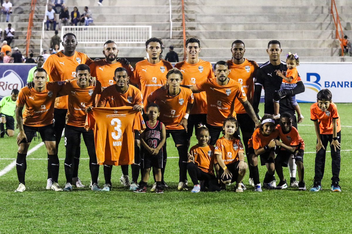 CibaoFC's tweet photo. ¡ARRANCA LA JORNADA 6! #CibaoFC 🆚 #AtlanticoFC #LDF2014 https://t.co/T50B1MWtUt