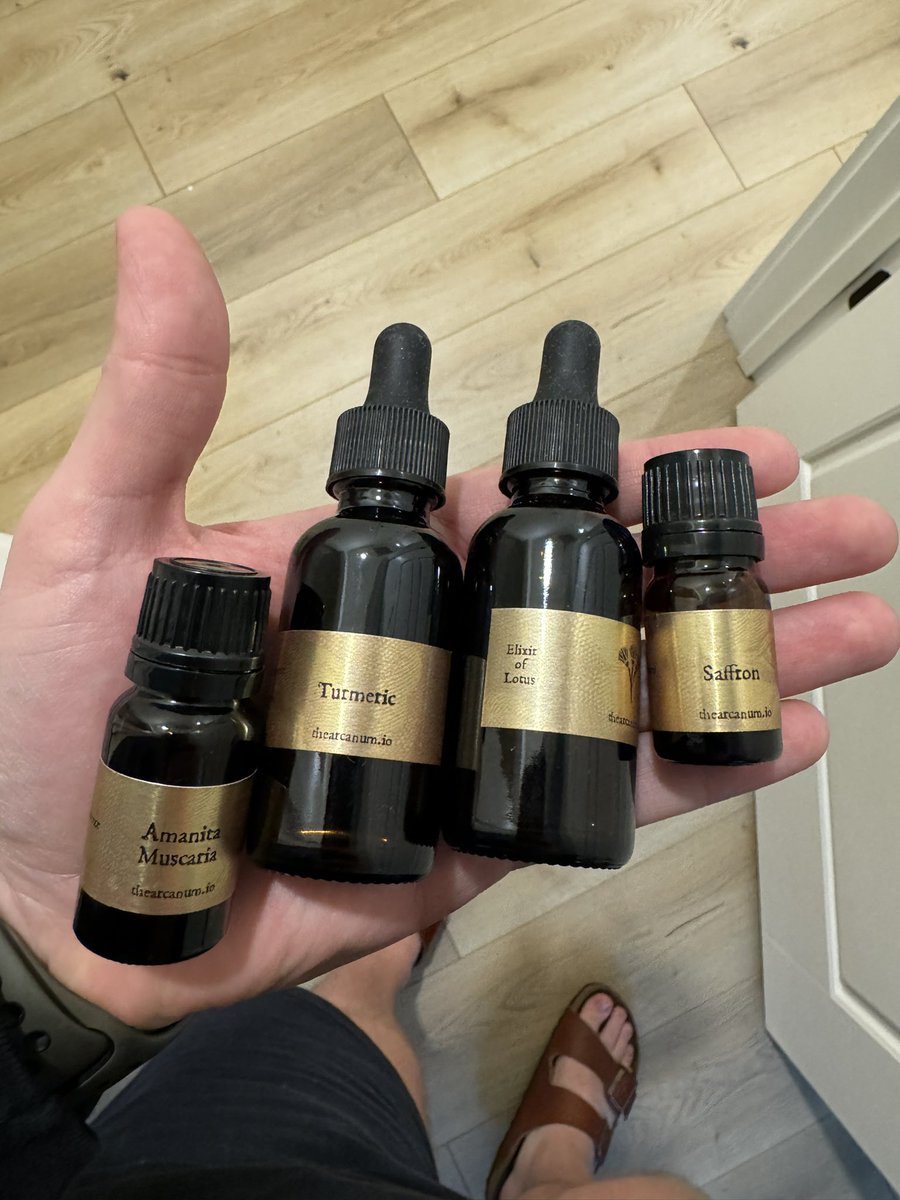 The next few days, I’ll be sharing my experience using products from <a href="/Gnosiiis/">Sky</a>.

- Blue Lotus 🪷
- Saffron 🌸
- Turmeric 🔸
- Amanita Muscaria 🍄

Will be making a thread for each product.

Stay tuned!