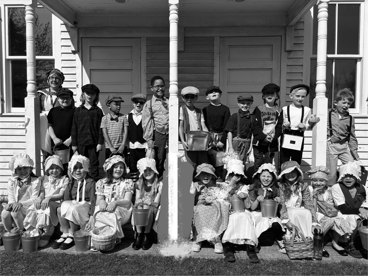 SeiterMrs's tweet photo. We went back in time today to experience what school was like 100 years ago! Thank you to the LPS Education Foundation and to Greenmead Historical Village for a wonderful day! @CoolidgeCougars @LPS_Foundation @LivoniaDistrict #livoniapride https://t.co/KzajtdRkWn