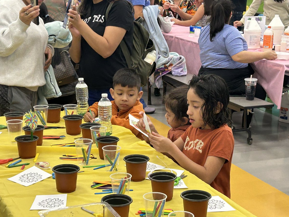 SEL Family Night is off to a fantastic start!! What a wonderful opportunity for @ccsd59 & our community partners to connect and share with our students & families! #D59Learns #D59Cares