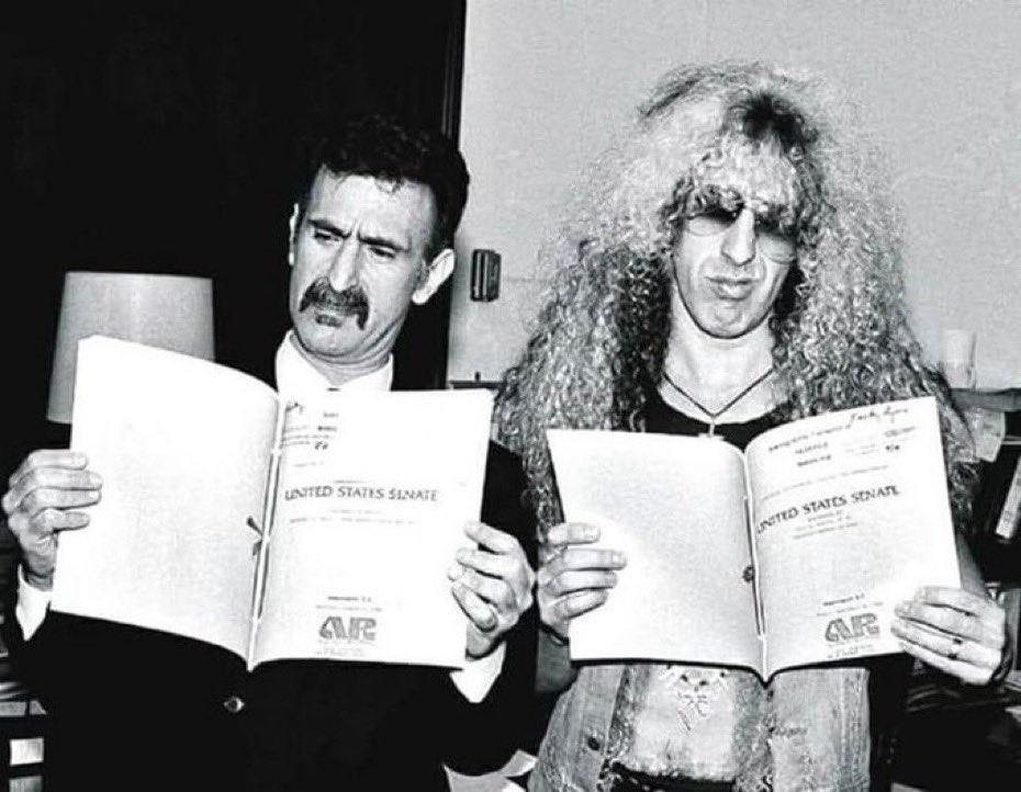 therightiswron6's tweet photo. @deesnider I mean he’s in the fucking picture🤣🤦🏻
#DeesNuts https://t.co/K6PEAmyAwE