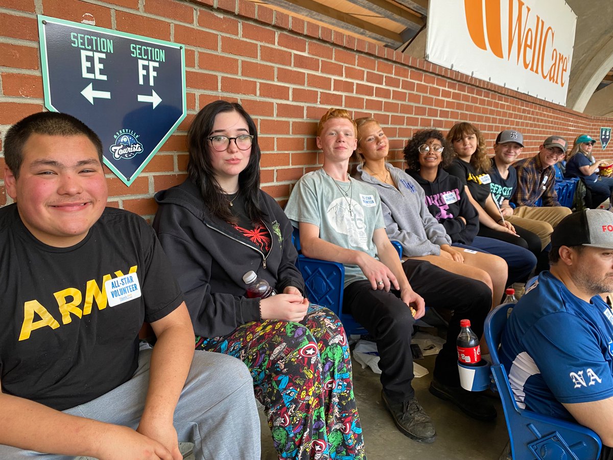 Our ROTC Warriors are enjoying a @GoTourists baseball game tonight! They volunteer at Erwin district Community Nights every week and scored free tickets! 🔴⚪️⚾️ @UnitedWayABC @Chip_Cody