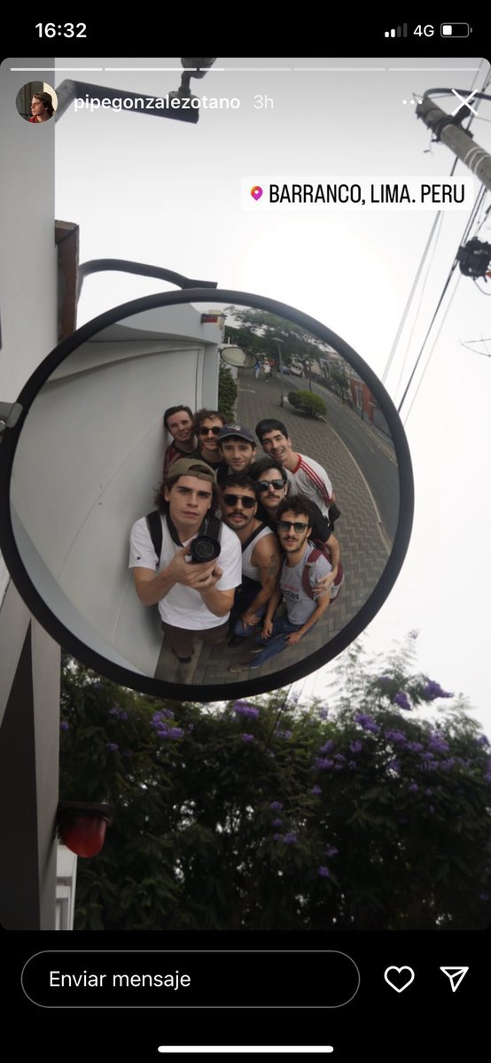 bxcbarnes's tweet photo. Están paseando en Lima los amo ptm tan cerca y a la vez tan lejos😭😭 https://t.co/bS14frIEUu