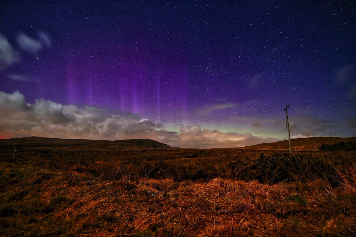 Some #Aurora shots from tonight #Donegal A brief break in the clouds on my way home.