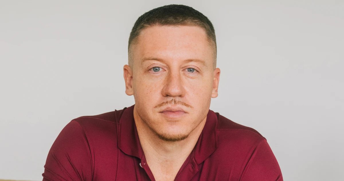 #LISTEN: Story Time with Macklemore 😂