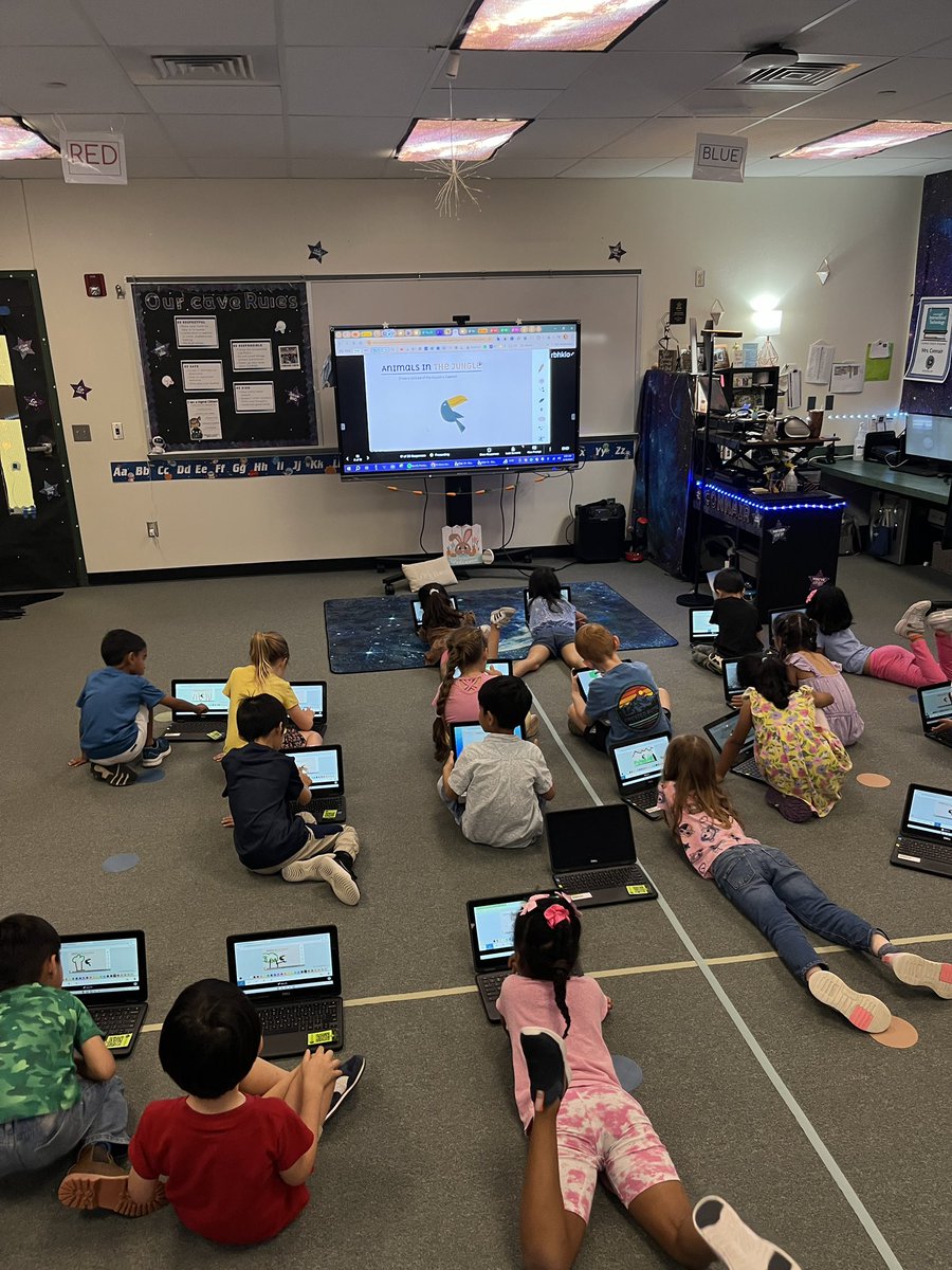 KarenLConnair's tweet image. Kinder’s 1st time w/PearDeck &amp;amp; dig cit/animals, 3rd&amp;amp;4th w/Dig Cit on News &amp;amp; Media Literacy/spotting AI/Reality River, 5th gr Chrome Crew building Google skills to have 1st teaching assignment to peers later this month! 💙my kids. Just a Tues. @RoundRockISD @RRISDTech #RRISDtech