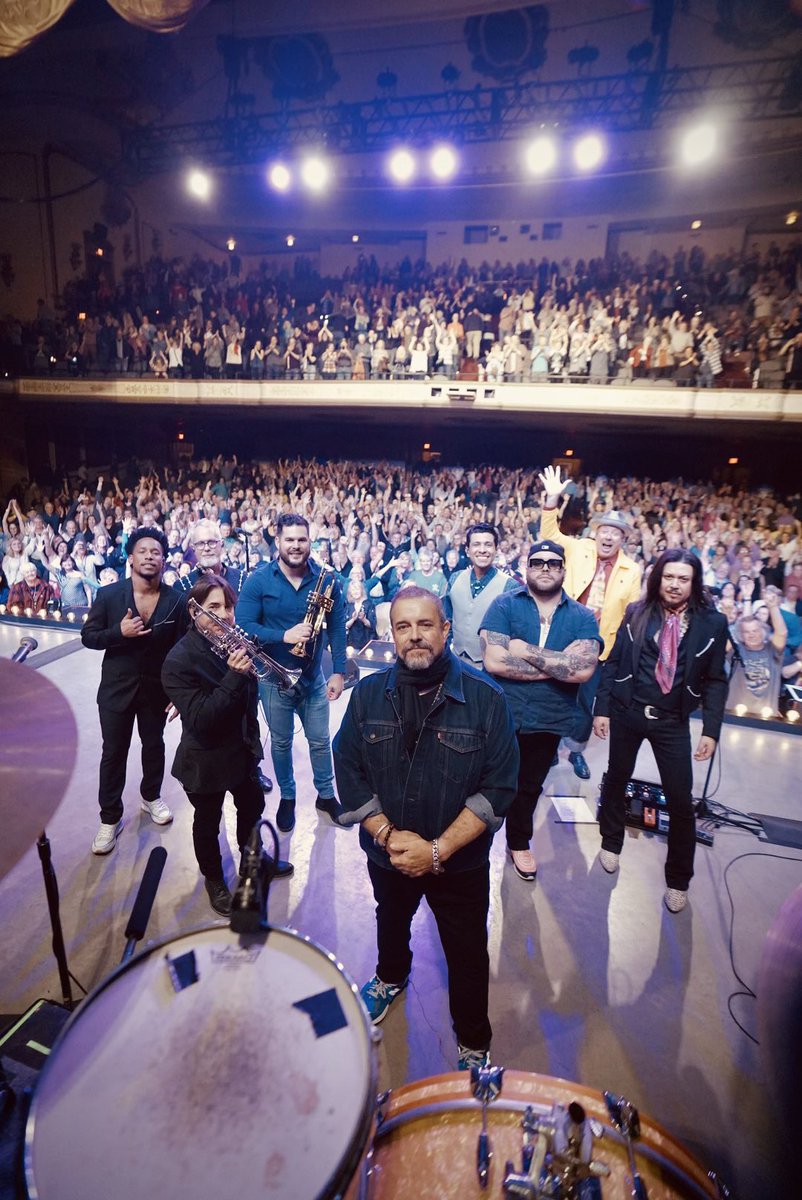 Madison! Epic Saturday night at one of favorite places @MadOrpheum 🦡 Thanks to all who joined us for these final US shows before we head overseas on our 2024 European & UK Tour ✈️ See you across the pond! 📸 @habanamenex #TheMavericks #WorldTour24 #TheMavericksLive