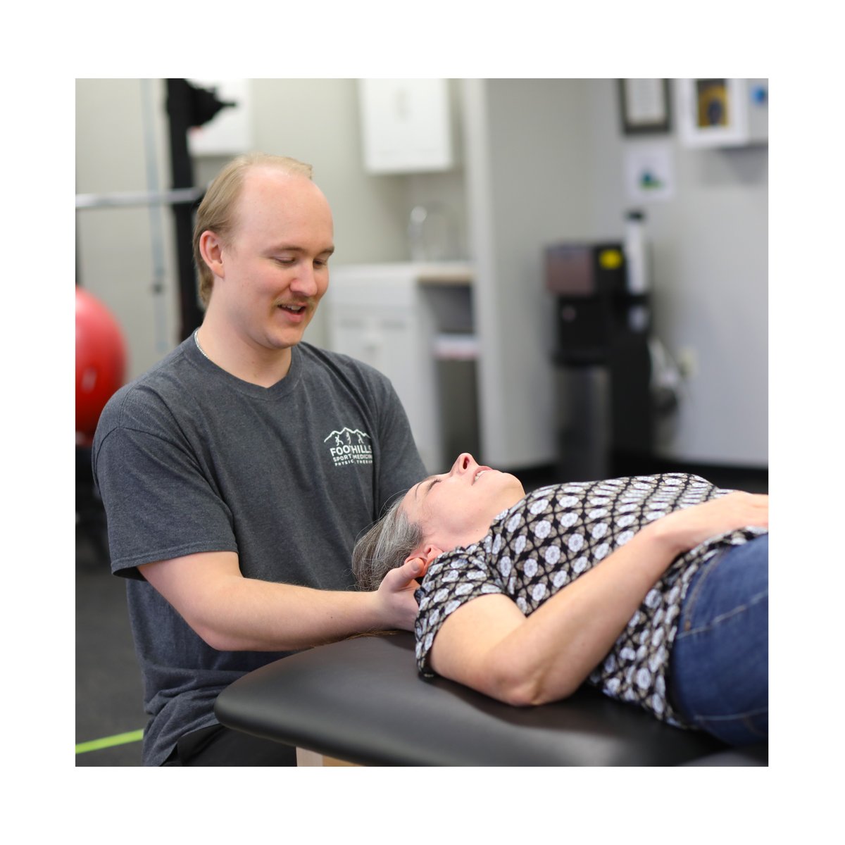 Neck pain? 😓

Foothills Buckeye Physical Therapist Nate Juillerat can help! No matter how frequent or severe your symptoms are, neck pain can be disruptive, whether a constant ache or a fleeting twinge.

Schedule a FREE pain assessment at foothillsrehab.com