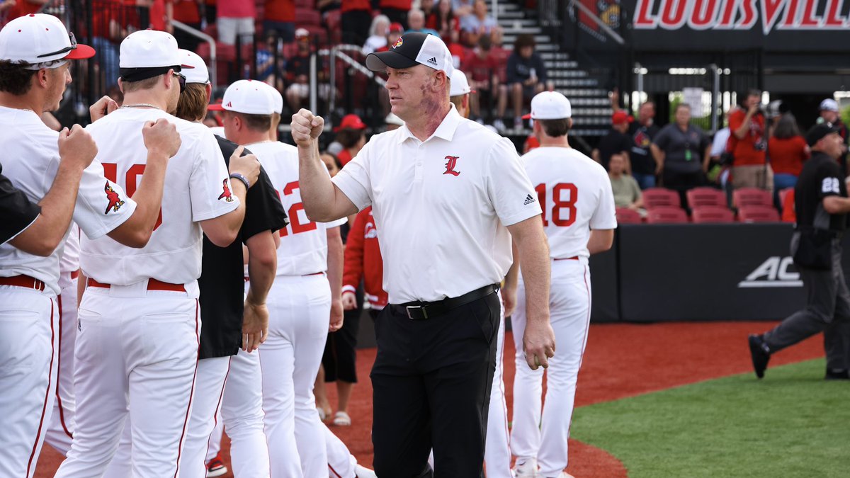 .@JeffBrohm with the first pitch ⚾️ #GoCards