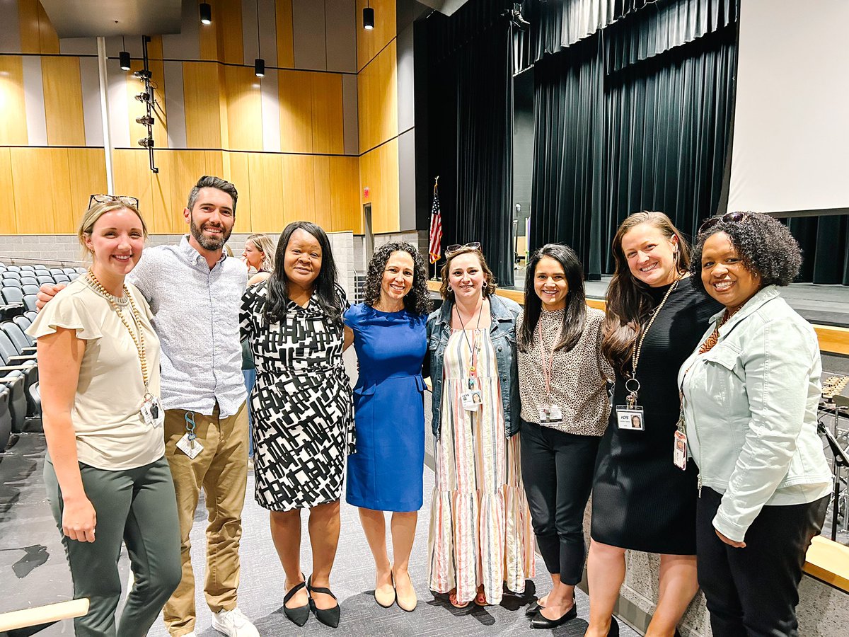 FCPSShiplett's tweet photo. Thank you @Lead2Support for an inspiring us to lead from where we are! #UESHAWKS #FCPSVanguard https://t.co/r8JBt8cxLt
