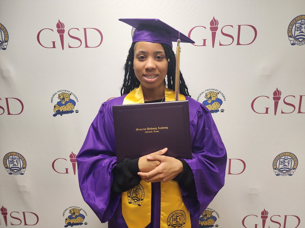 #MPAJAGS 
presents our proud graduate Santana Watson. We are so proud of you. Keep being a role model in your community, your family & at MPA. #LIVEYOURDREAMS #GRADUATE #GANAS #GOCONQUER #2THEMOON