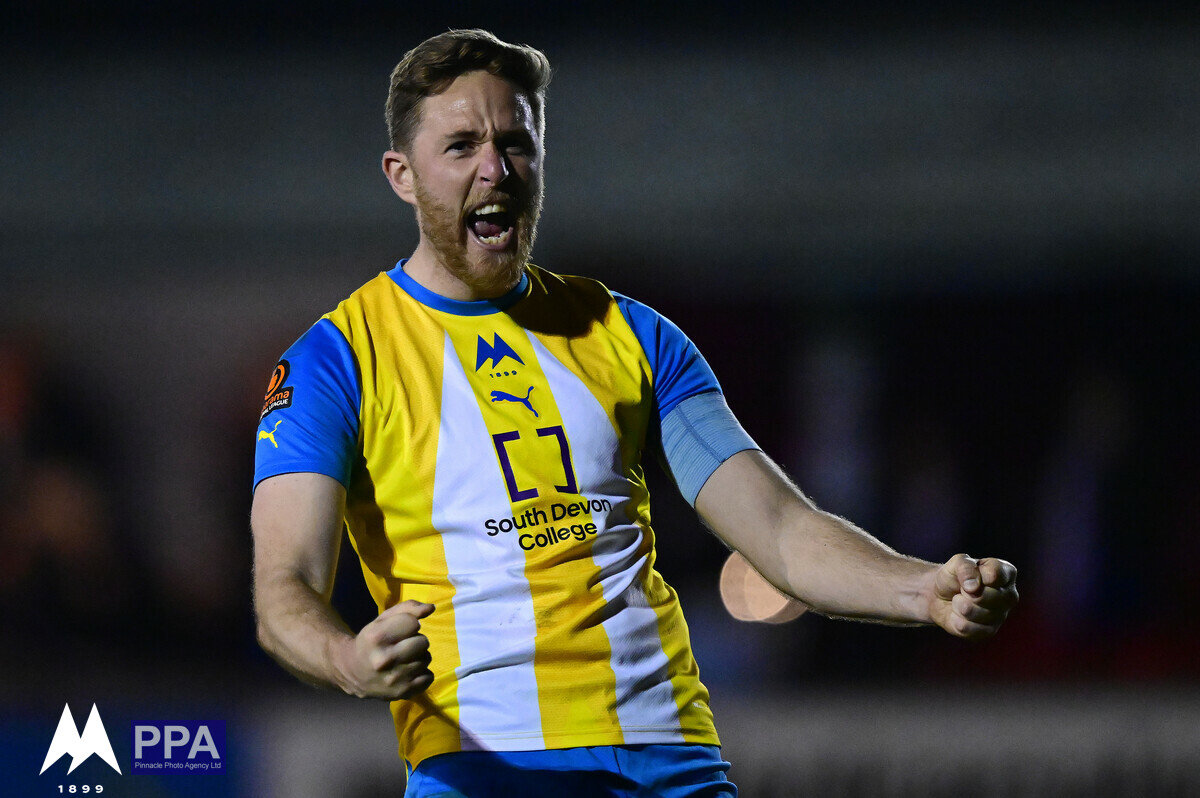 TUFC1899's tweet photo. πΉ Asa On Taunton Win
United skipper Asa Hall gives his reaction to the 2-1 win at Taunton, which secured The Gullsβ place in National League South for next season.
π https://t.co/rpZKP5ZkuG
#tufc #TAUTOR https://t.co/GiS2HbzXM9