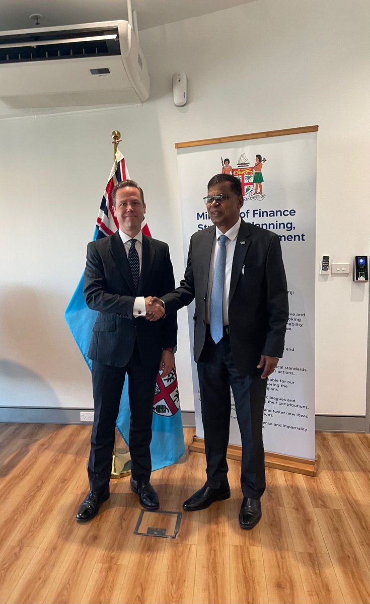 Very good meeting between 🇪🇺 @eu_eeas Managing Director @nkvarnstrom and 🇫🇯Deputy Prime Minister @bimanprasad. Discussed EU-Fiji cooperation, including budget support for Fiji’s Climate Act, as well as cooperation on regional integration. @EUPasifika