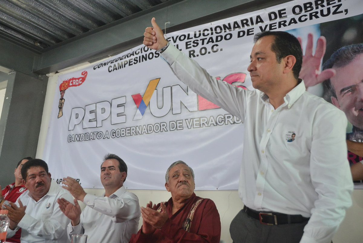 ¡Uniendo fuerzas por el progreso de los trabajadores! El día de hoy me reuní con destacados miembros de la Confederación Revolucionaria de Obreros y Campesinos. Destaco la presencia de Tomás Tejeda Cruz, líder estatal de la CROC, y su hijo, Tomás Tejeda Martínez, secretario…