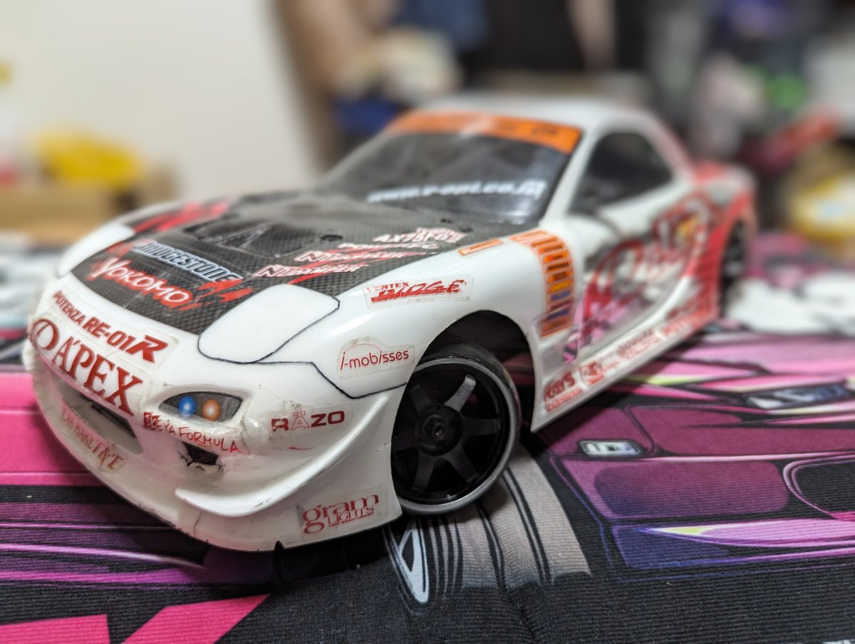 tasogarage_EP3's tweet photo. この３台のボディ売ります！
１枚目　YOKOMO　今村FD3S
２枚目　アディクションGR86 裏張
３枚目　アディクションS15 ReveD180
シルエイティ　
値段はDMにて回答します！
気になる方はお気軽にお願い致します！
#ラジコン #ラジドリ #アディクション #RDX #GRK #YD2 #ドリフト #RC #DRIFT #ボディ https://t.co/B4m2nkpfQm