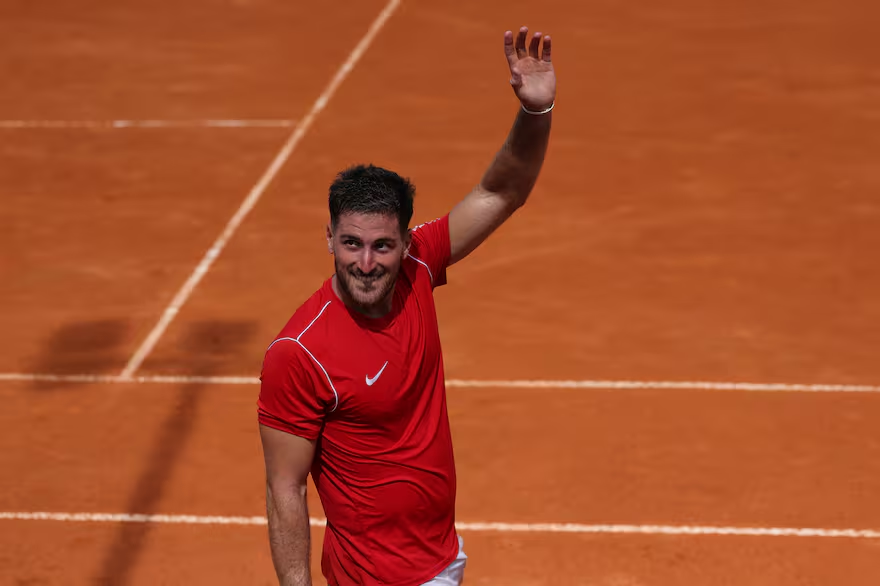 TenisAlDia2024's tweet photo. BUEN DEBUT DE FEDE

En la 1ra ronda del Challenger 75 de Tallahassee 🇺🇸, Federico Gomez 🇦🇷 vencio 6-4 6-4 a [Q] Andres Andrade 🇪🇨 en 1 hora y 25 minutos
 
🔜  Proximo rival: Gerald Melzer 🇦🇹

VAMOSS @fedee_gomez https://t.co/hPu3kUzJeW