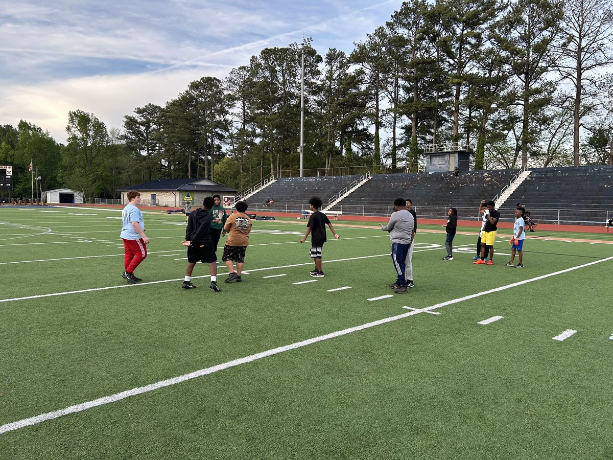 Glad to see our @scjreagles out on the field getting some spring work in with their coaches! The future is looking bright for these guys! 🦅🦅🦅