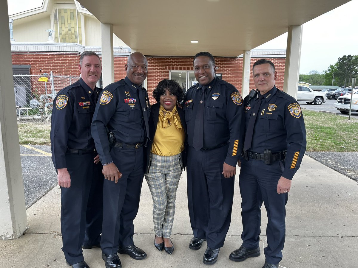 Today, Chief Davis and the command staff attended the Mayor's 100-day address. He spoke on the accomplishments achieved and how many more are to come.

#memphis #BestinBlue #mayor #cityofmemphis #100dayaddress #firstresponders #communitysupport