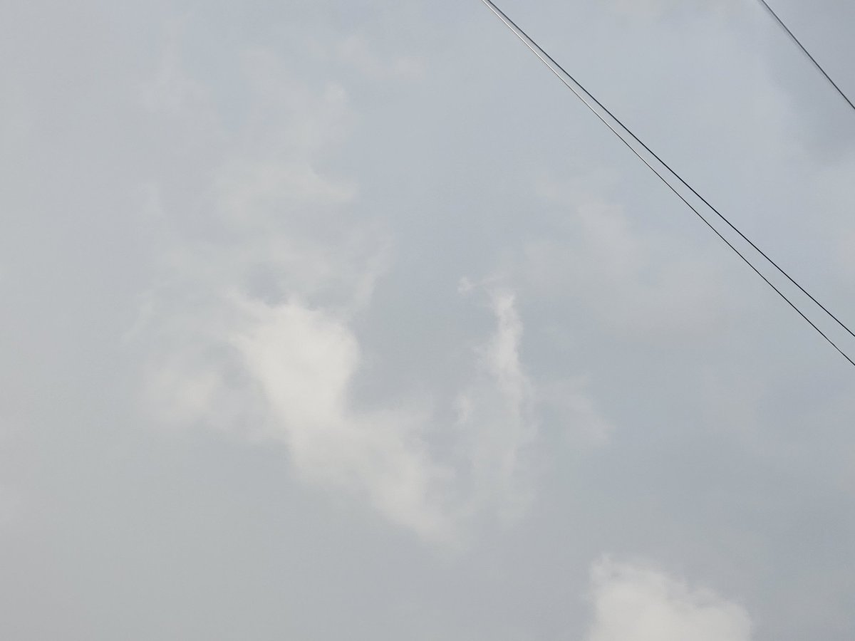 Five cloud pictures I took while it was raining
(Part 2)
#Clouds #cloudphotography