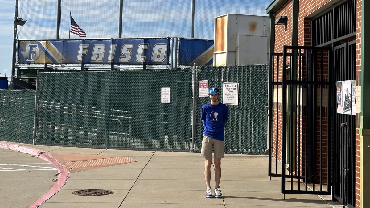 It was such a fun Keeper of The Game Night with @RaccoonSoftball❗️ Frisco High School senior and @MLFrisco athlete Tommy Sutton threw out the ceremonial first pitch. 💪🔥 The Raccoons are Keepers. 🥎💙 

#keeperofthegame @Friscoisdsports