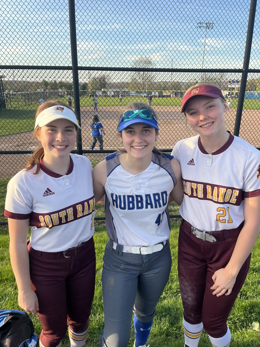 Great 4-0 win against Hubbard tonight! Got to battle it out with friend and pitching partner @RusnakPhoebe43. I also hit 100 strikeouts for the season! Let’s keep this winning streak going ladies Raiders!!!❤️💛 @YSNLive_com @FPSelect16U @KeiraBrogan2026