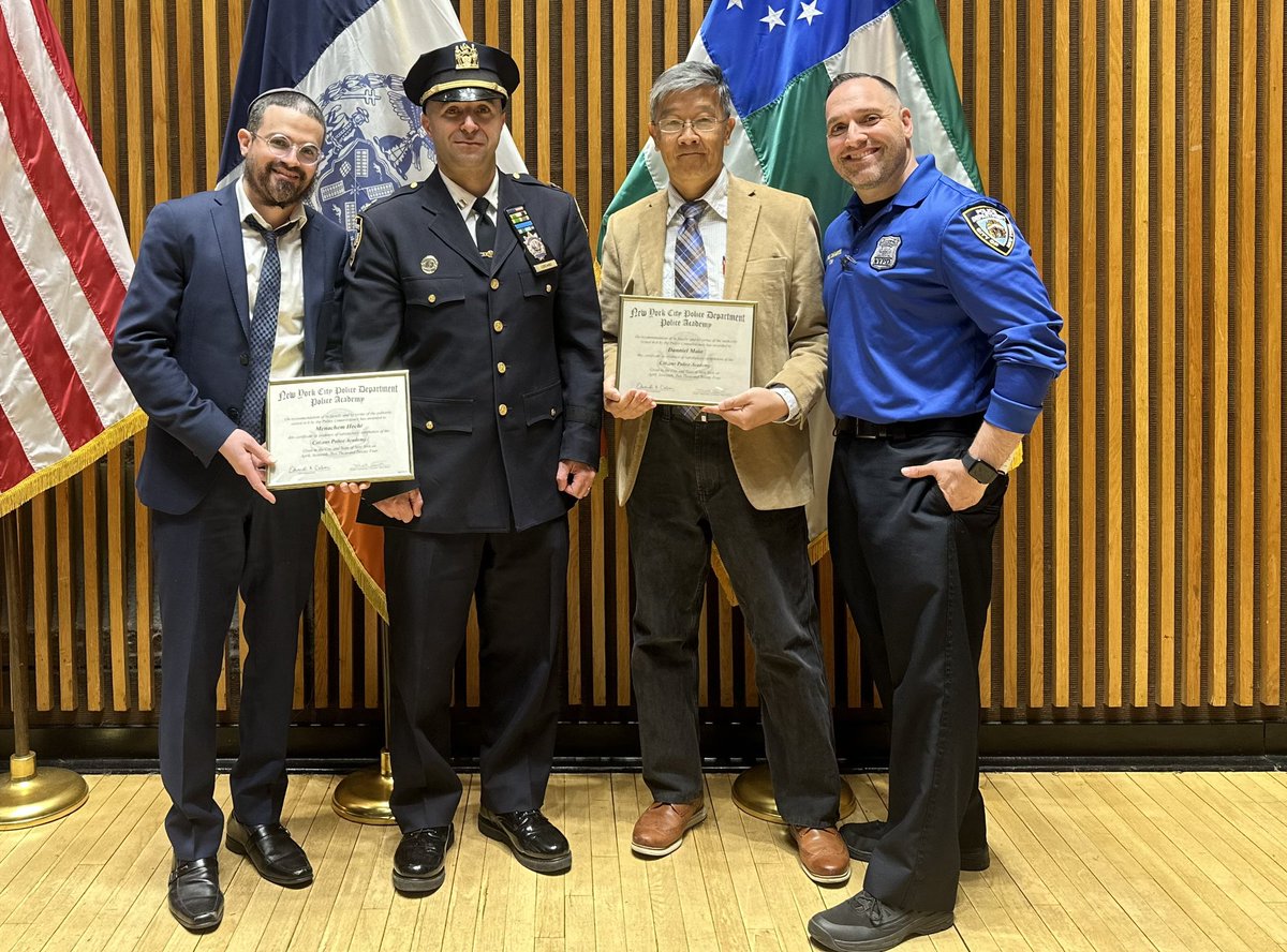 Big congratulations to the newest graduates of our Citizens Police Academy! Your enthusiasm for community involvement and commitment to understanding law enforcement make our neighborhoods safer and stronger. Well done! 🎓👏