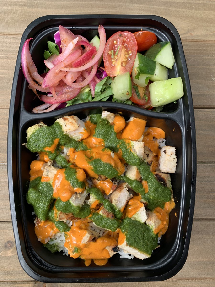 chicagobuffets's tweet photo. This will be your favorite dish at Bombay Eats. There’s culinary magic in every Chicken Tikka Bowl! It’s grilled chicken marinated in tandoori spices, all topped off with their irresistible tikka masala sauce. 
https://t.co/aamwtHMhFy https://t.co/7r50m6MemK