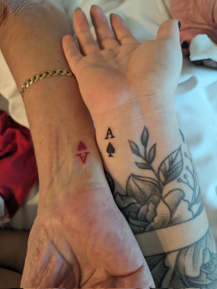 What happens in Vegas, stays in... Wait ends up on our body forever as a permanent memory with your best pal (aka your mum 🥰)