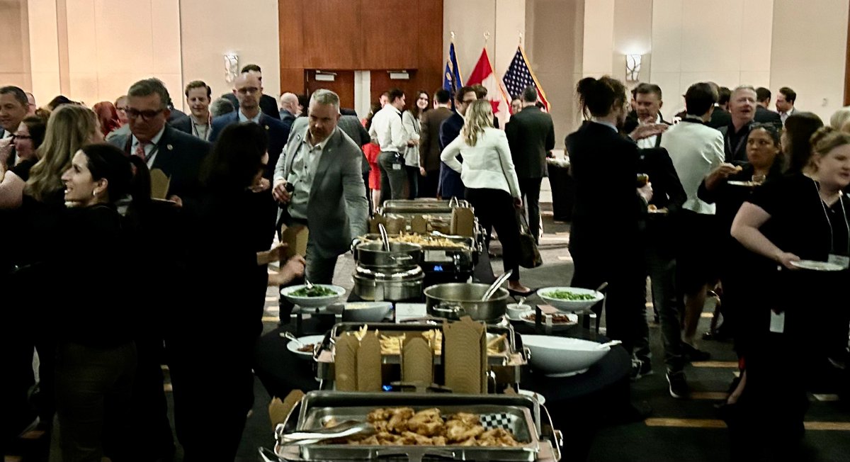This evening we're honoured to host MPs, Senators and parliamentary staff at our annual #IAFF Parliamentary Reception in Ottawa. 

It's a great way for our delegates to keep the conversations going as we wrap up our 31st #IAFFCDNLEG conference. #cdnpoli