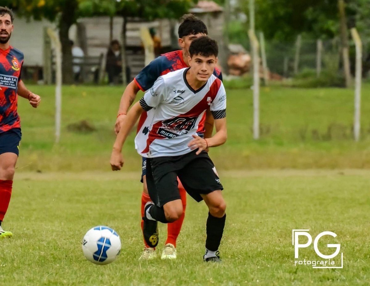 Los pibes de la casa 🙌🏻

Lea Villar ⚡️ , juvenil de la institución🇵🇱, en un nuevo año en primera división y en busca de disputar Copa Nacional de Clubes 🏆 🇺🇾