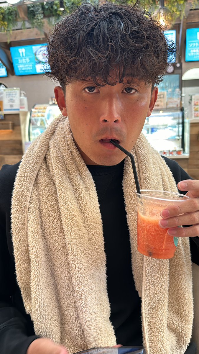 hayashi_akihir0's tweet photo. 2部連の合間にきてます🙋‍♂️

舐めてますよね？笑
@ManatoKudo
#ベガルタ仙台
#竜泉寺の湯
#spametsasendai https://t.co/kNPjndB6gH