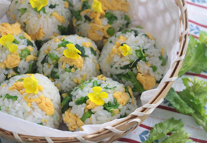 rassic_24's tweet photo. 春らしさいっぱいの菜の花おにぎり🍙
▶️https://t.co/TjZLDaPTgk

塩と和からしを入れたお湯で茹でると苦味が和らぐ🌼！？
お試しあれ👍

#菜の花 #春 #4月 #rassic https://t.co/jevpLJ8Eu1